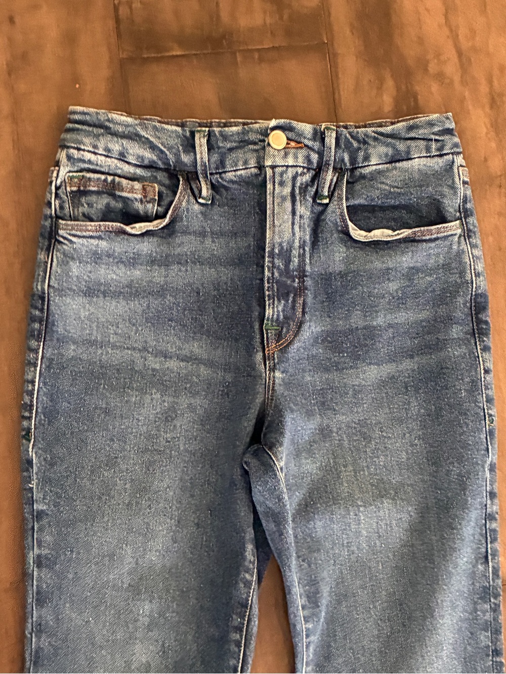 Good American Good Classic High Rise Flare Jeans in Blue Medium Wash - Size 8 - Picture 2 of 15